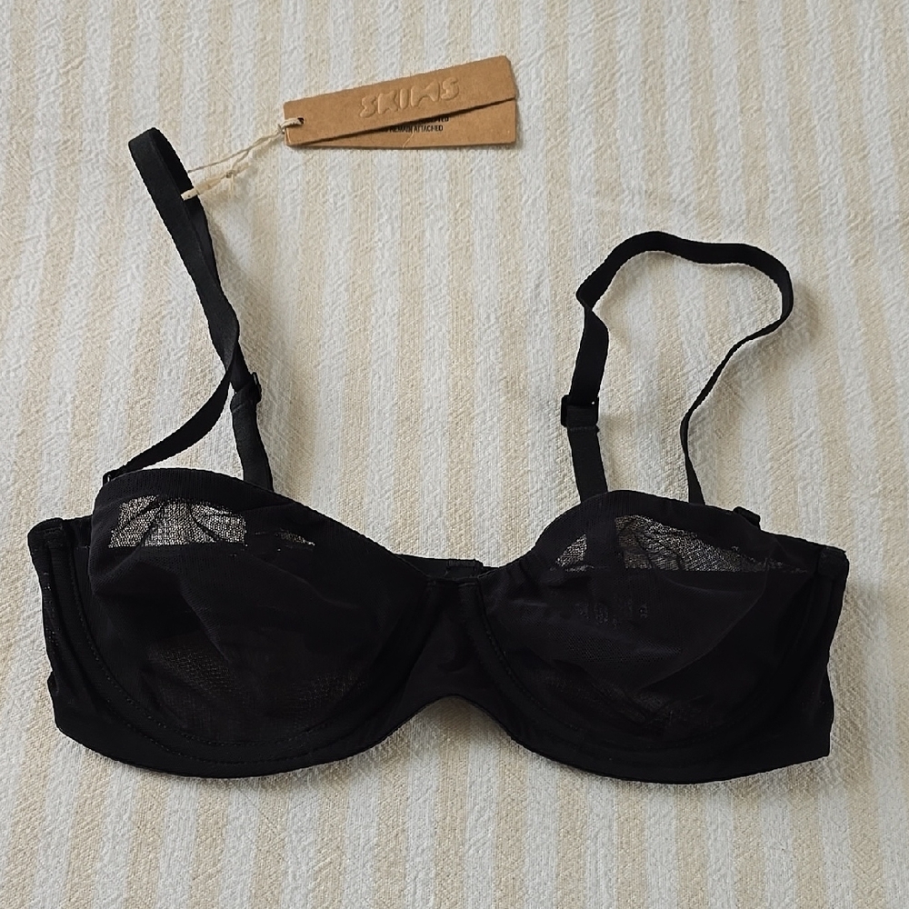 SKIMS Ultra Fine Mesh Strapless Bra Size:32A Onyx